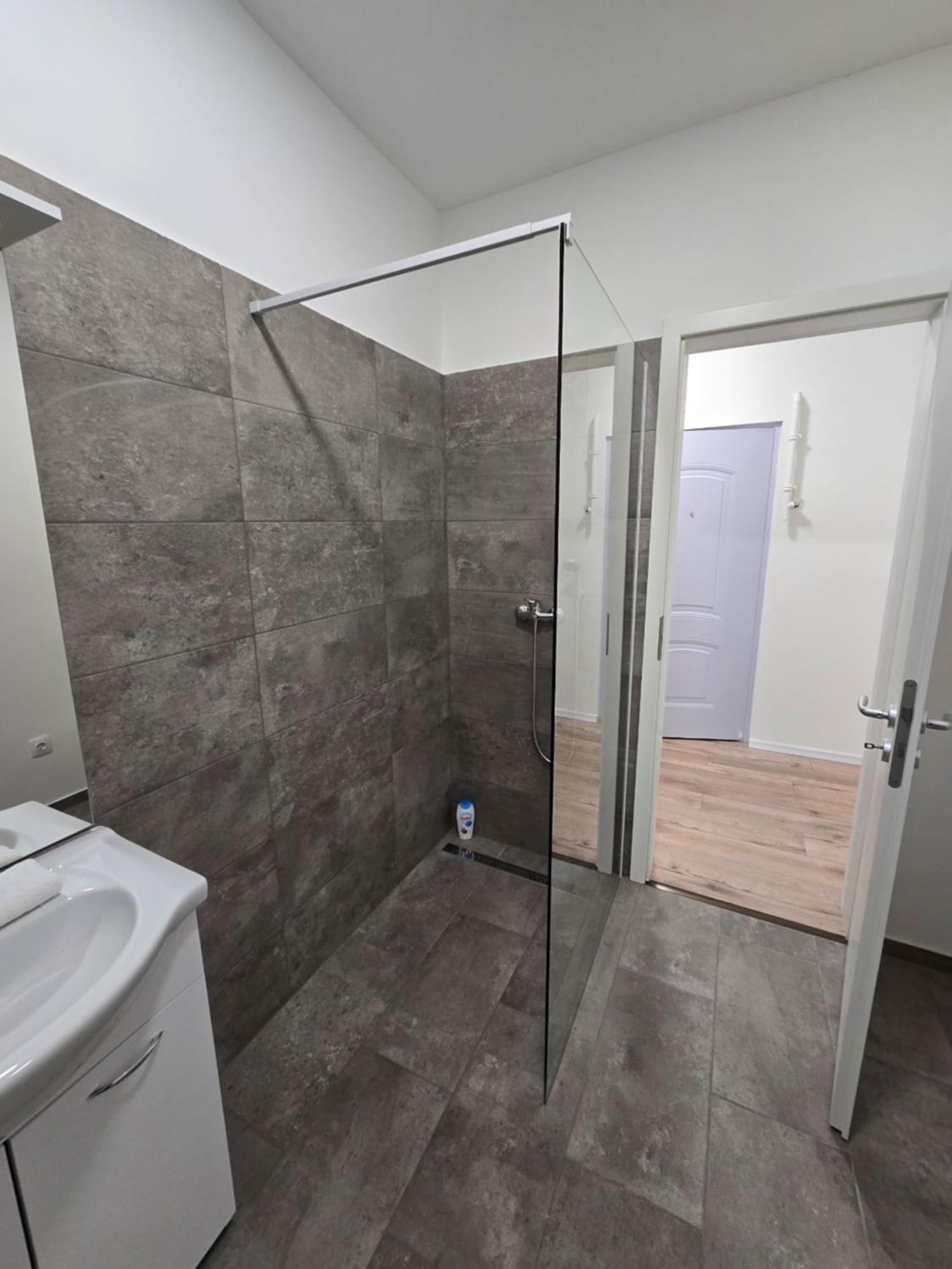 Rakoczi Retreat - In The Heart Of Apartment