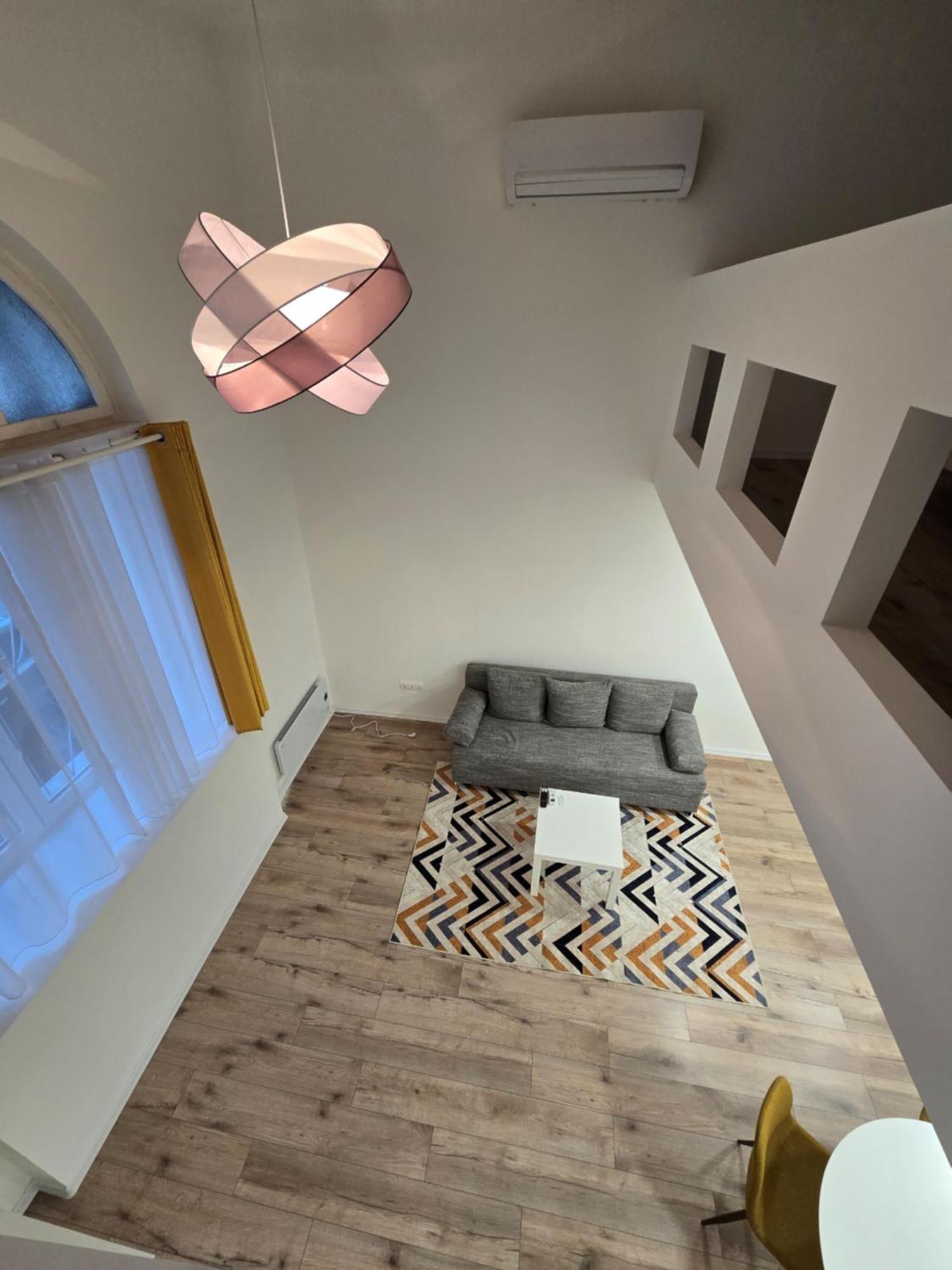 Rakoczi Retreat - In The Heart Of Apartment